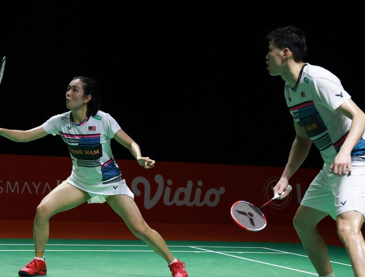 沛沛报道张卓毅放弃足球改打羽毛球了