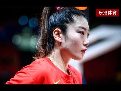轻伤不下火线，常州队球员高飞头缠纱布依旧拼搏
