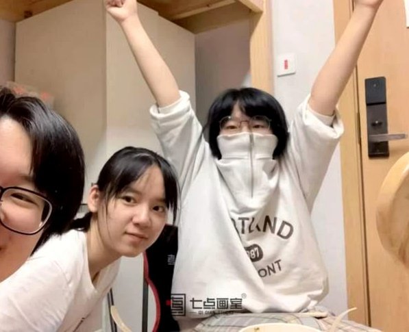 袁博涵只比孙晨曦小了四个月