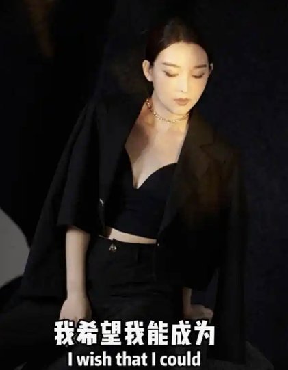妻子晒张琳芃辅导儿子作业被难住，网友：太像当年里皮了！
